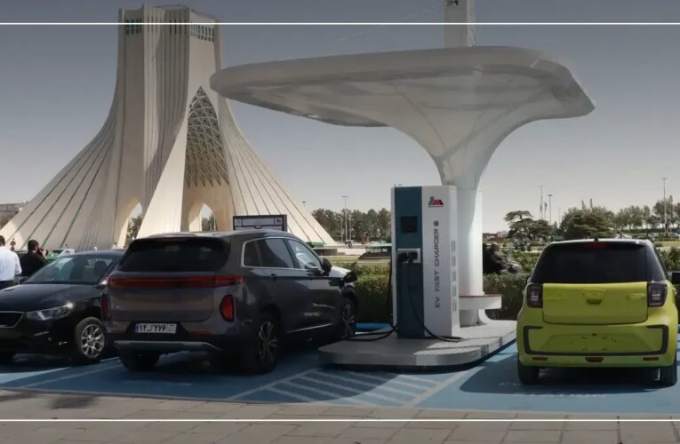 برنامه نصب 3500 ایستگاه شارژ خودرو برقی توسط وزارت صمت